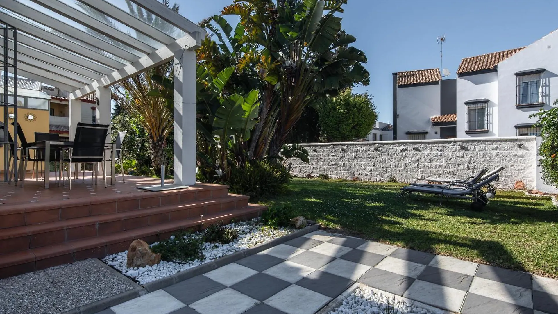 Chalet Sol Y Mar By H Isla Canela